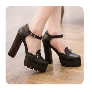 Women’s Black Platform Pointed Toe Sandals with Straps Block Heels Black Leather